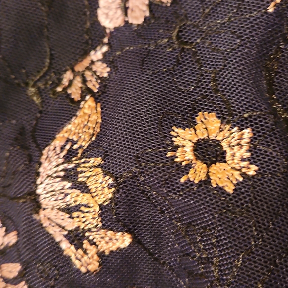 Guess Bodysuit. - Picture 4 of 4